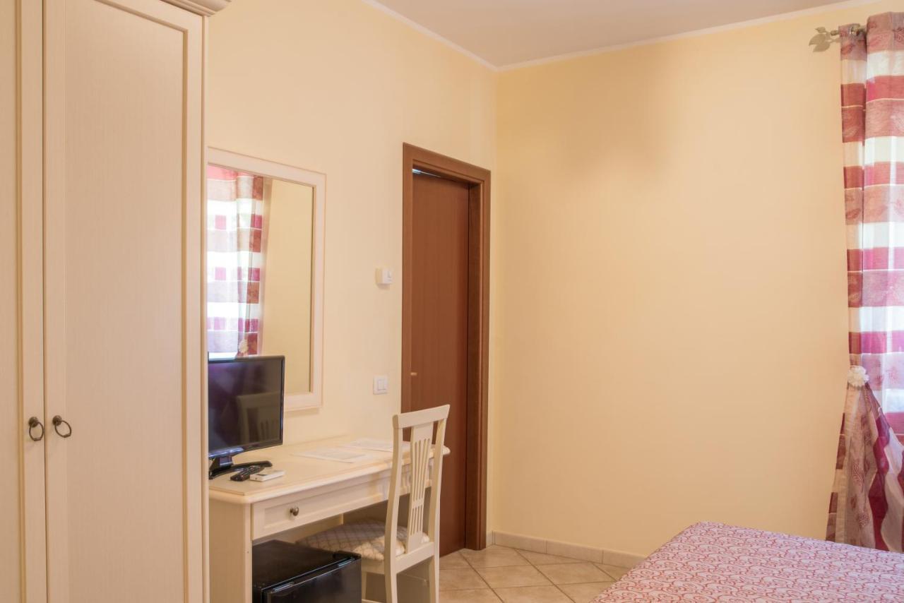 Bed and Breakfast L'Infinito à Carbognano Extérieur photo